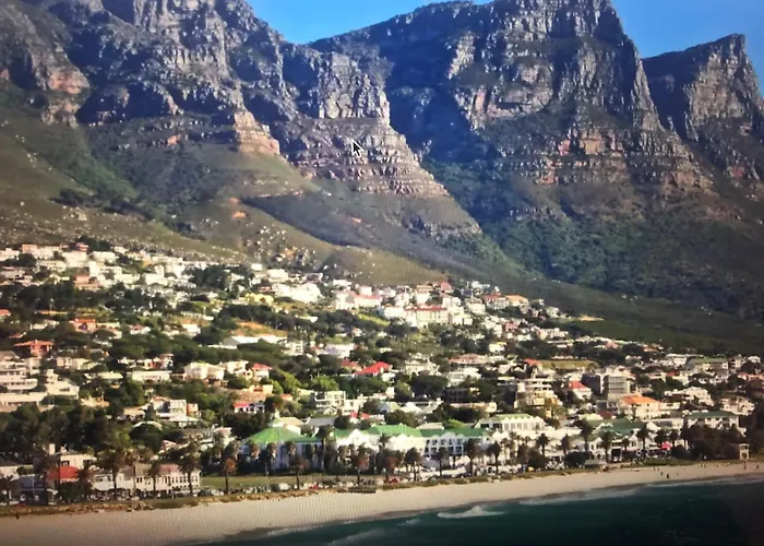 Sundrenched 2 Bed 2 Bath Apartment + Sea Views