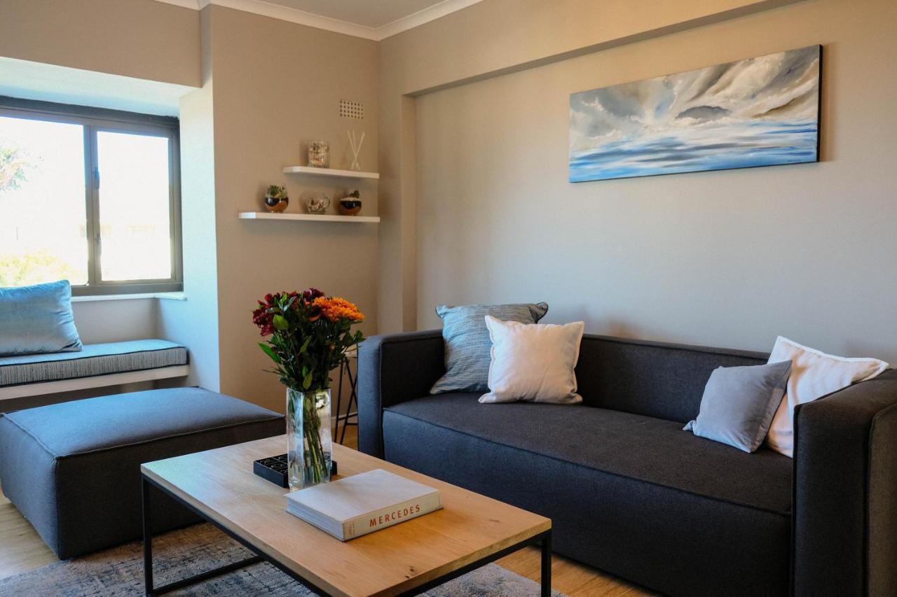 Apartment Sundrenched 2 Bed 2 Bath + Sea Views *