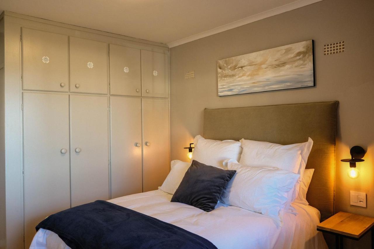 Apartment Sundrenched 2 Bed 2 Bath + Sea Views