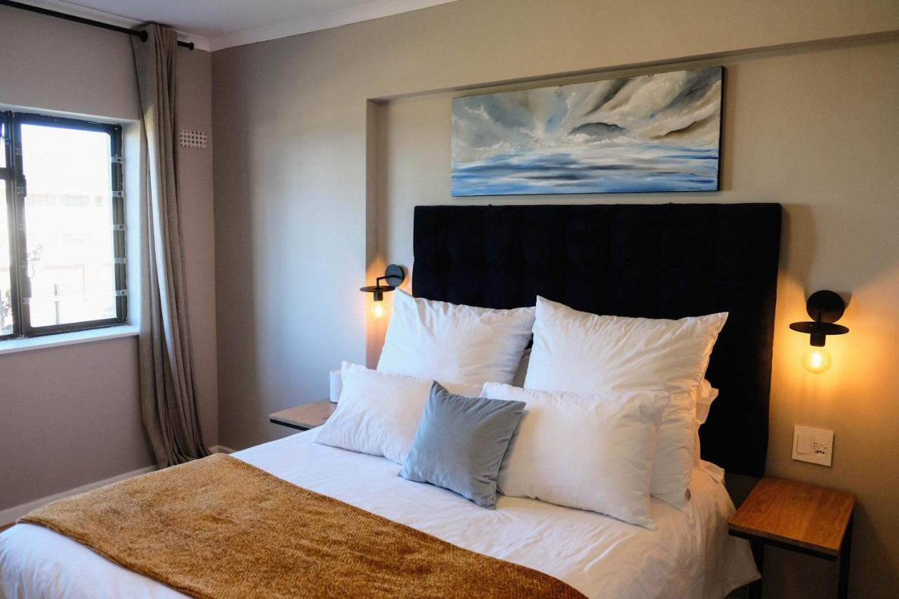 Apartment Sundrenched 2 Bed 2 Bath + Sea Views
