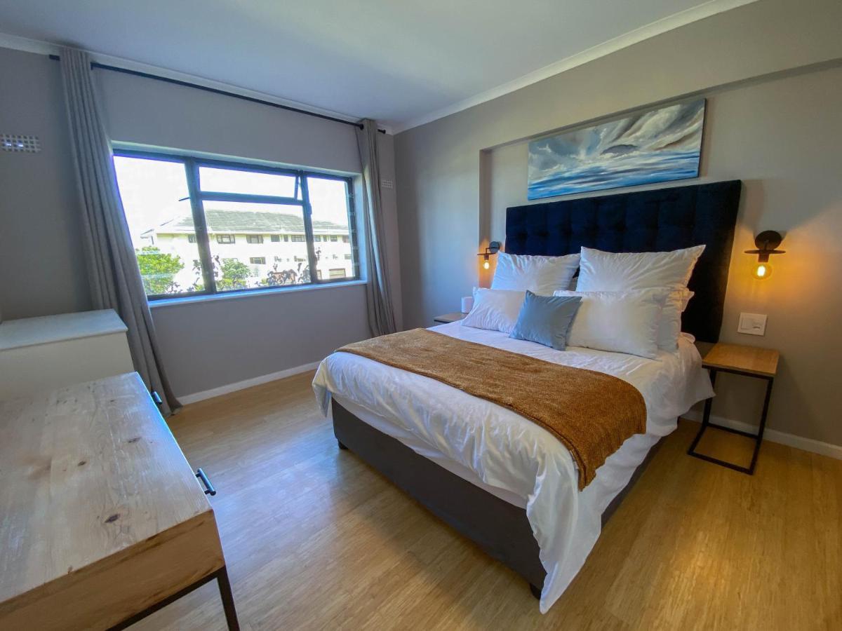Sundrenched 2 Bed 2 Bath + Sea Views Kapstadt
