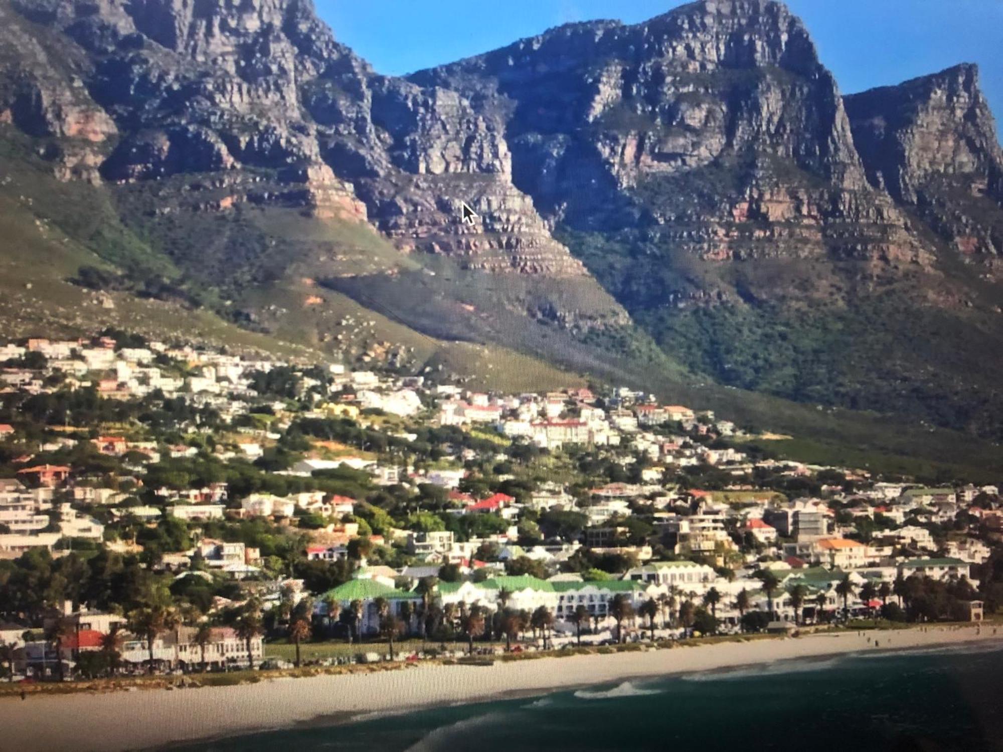 Sundrenched 2 Bed 2 Bath + Sea Views Apartment