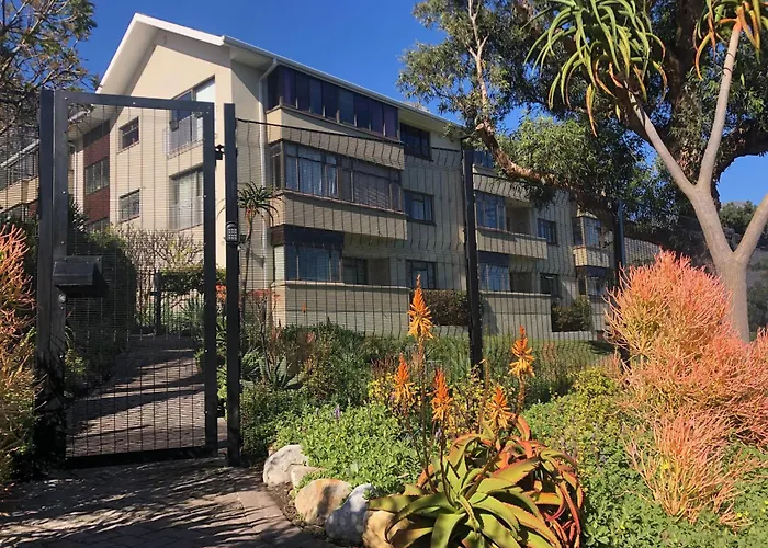 Sundrenched 2 Bed 2 Bath Apartment + Sea Views