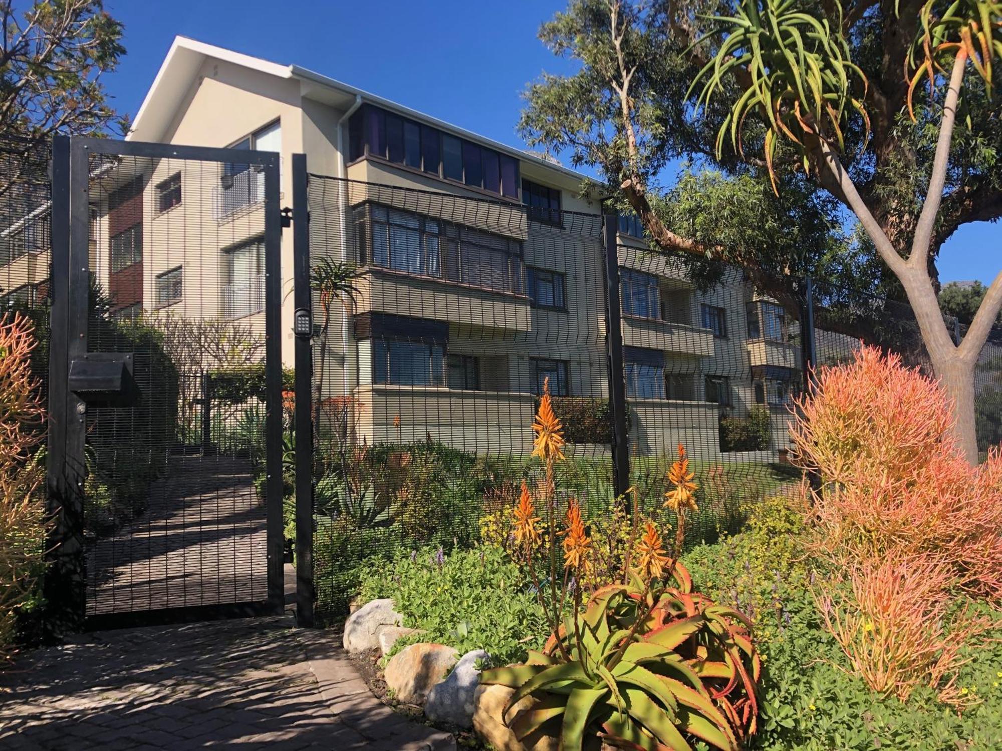 Apartment Sundrenched 2 Bed 2 Bath + Sea Views